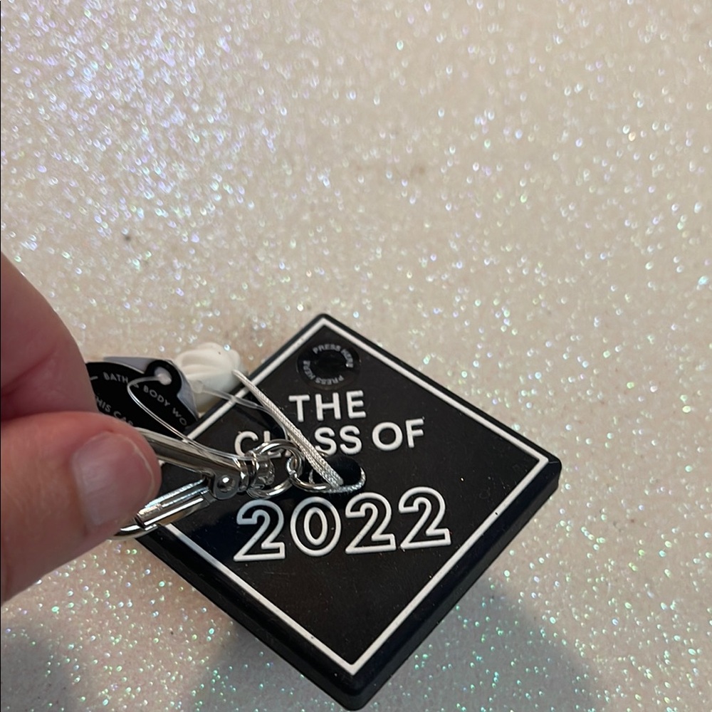 Black and White Class of 2022 Pocketbac Holder